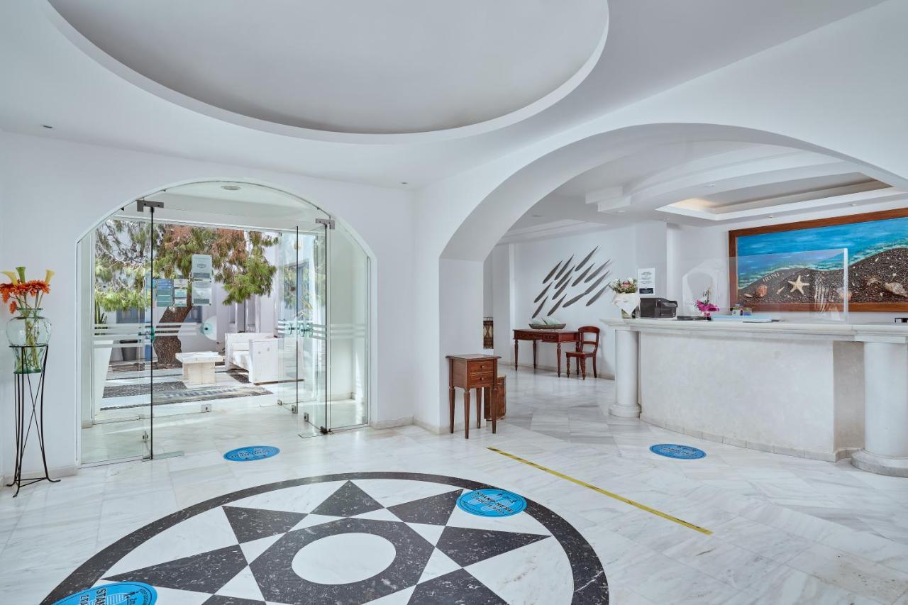 Meltemi Excelsior Suites Perissa  Exterior photo